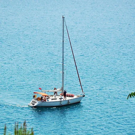 Splendid Santorini 1 Bedroom Princess Outdoor Hot Tub And Beautiful Sea Views