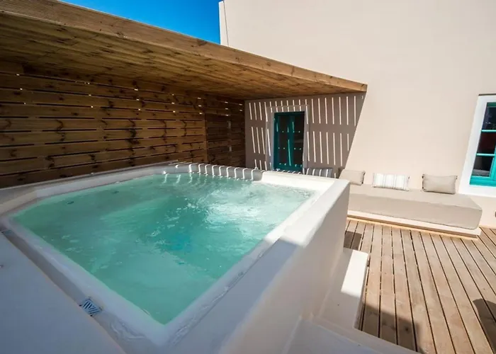 Splendid Santorini 1 Bedroom Princess Outdoor Hot فيلة